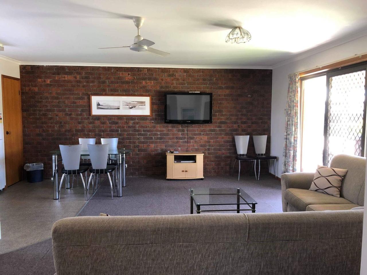 Lakes Jakaranda Holiday Units Lakes Entrance Exterior foto